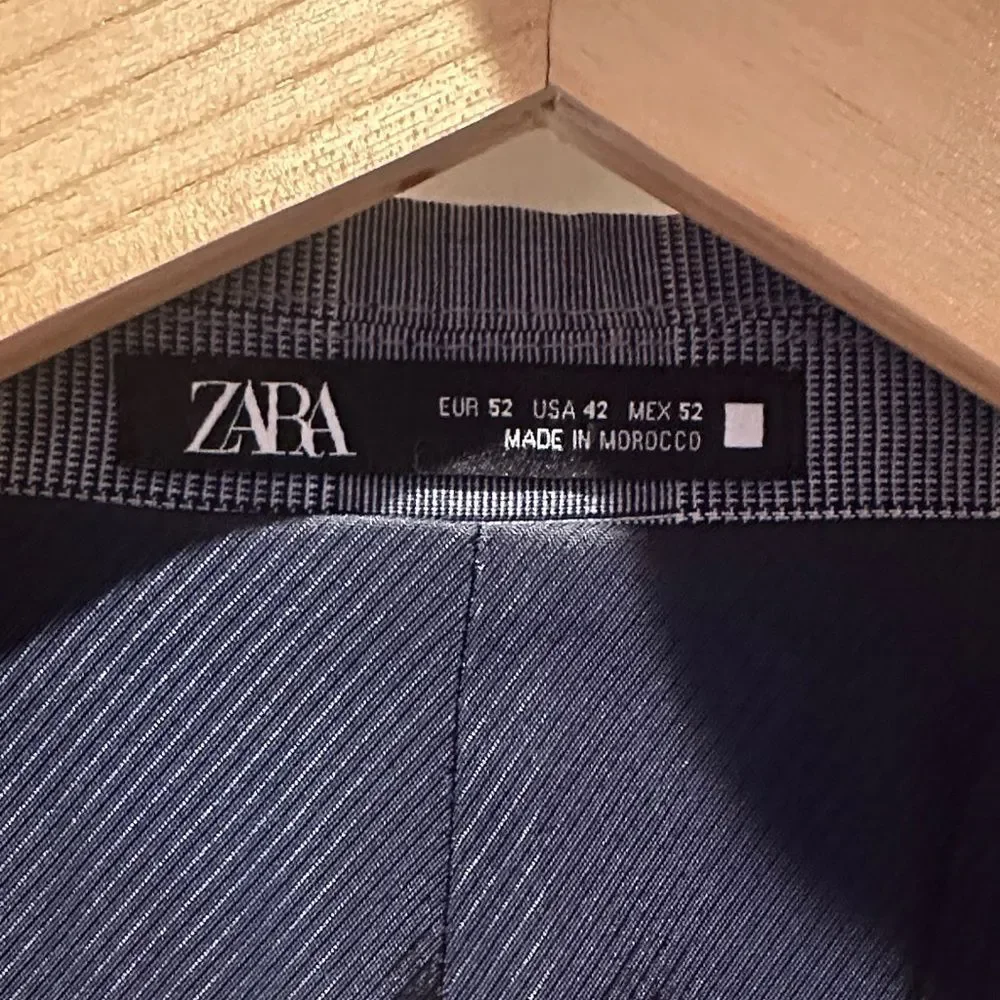 Zara Men's Checkered Gray Blazer